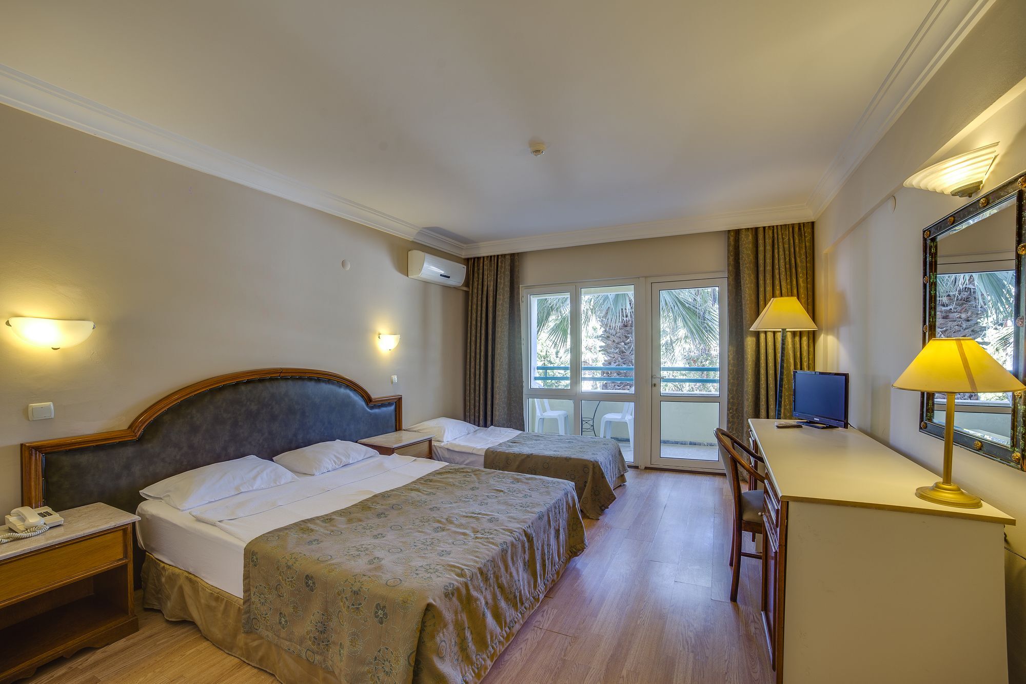 La Santa Maria Hotel Kusadasi Exterior photo